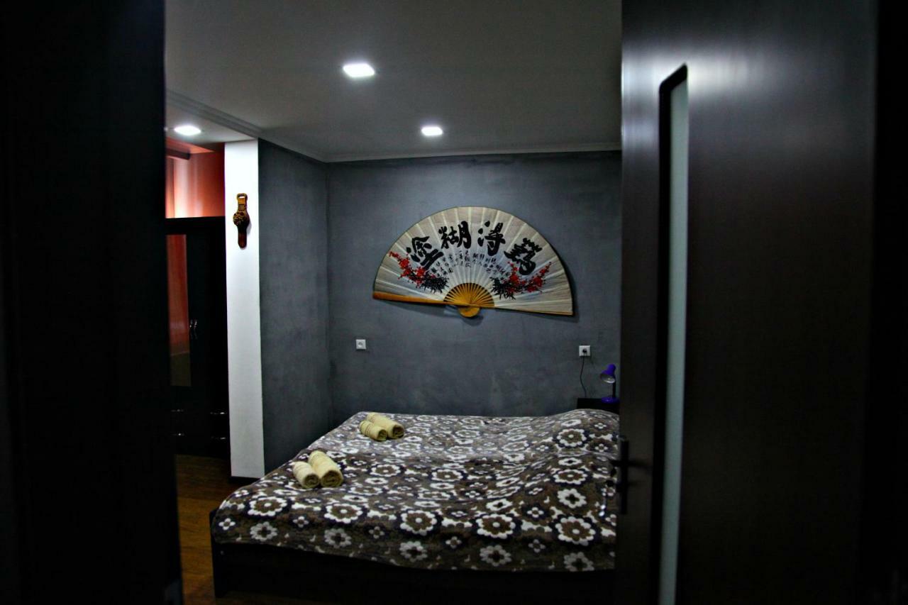 Guesthouse Different Тбилиси Экстерьер фото