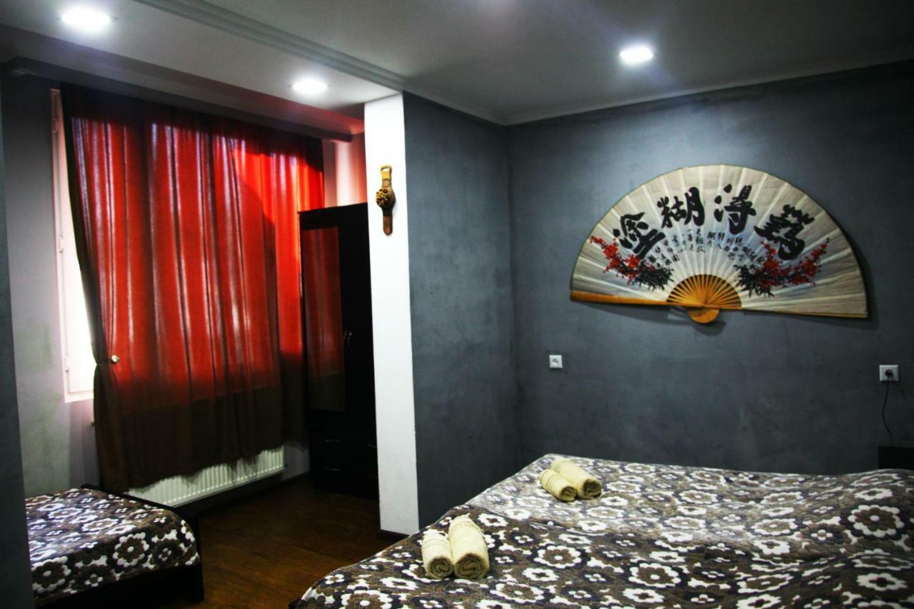 Guesthouse Different Тбилиси Экстерьер фото