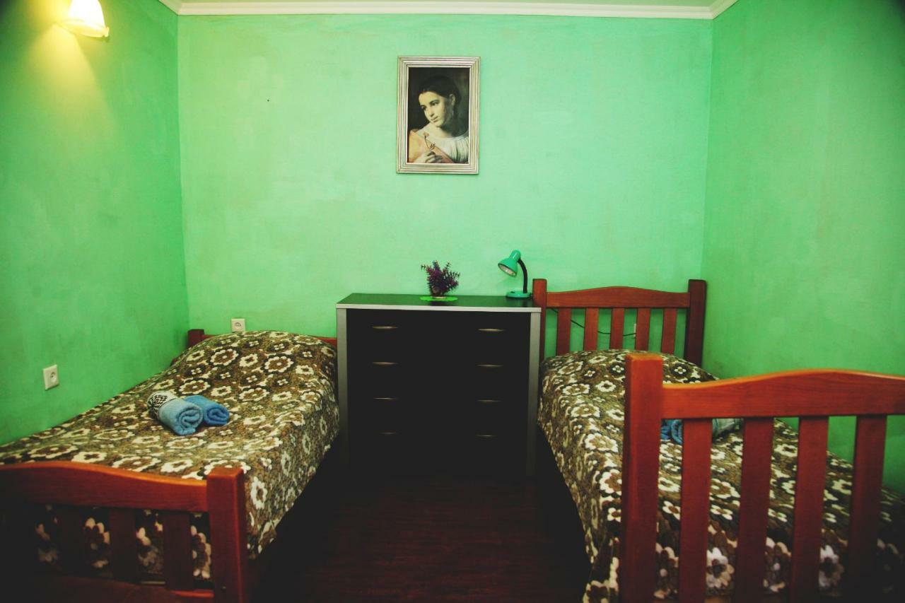 Guesthouse Different Тбилиси Экстерьер фото
